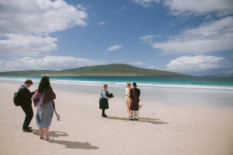 wedding on luskentyre beach, isle of harris
