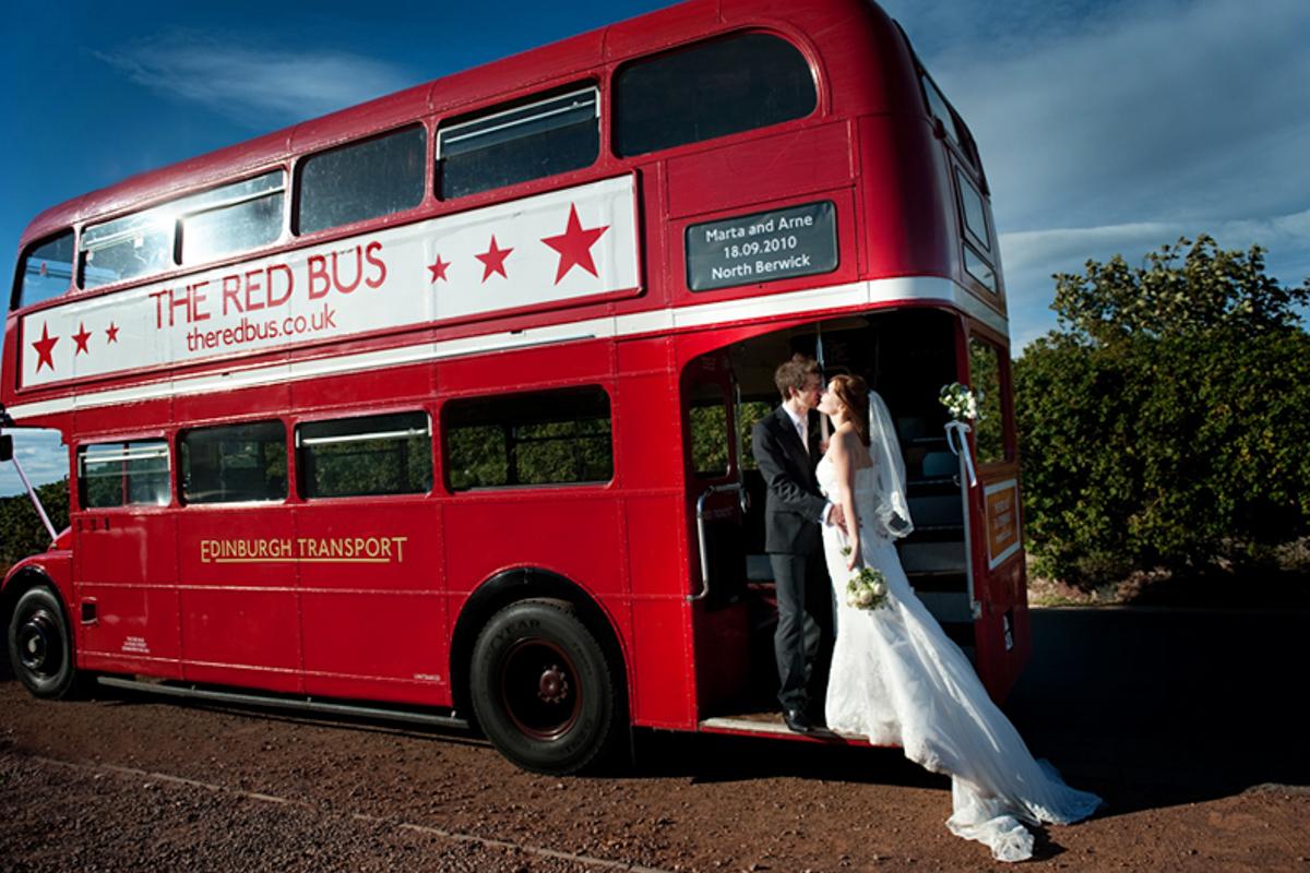 Wedding couple at edinburgh bus 