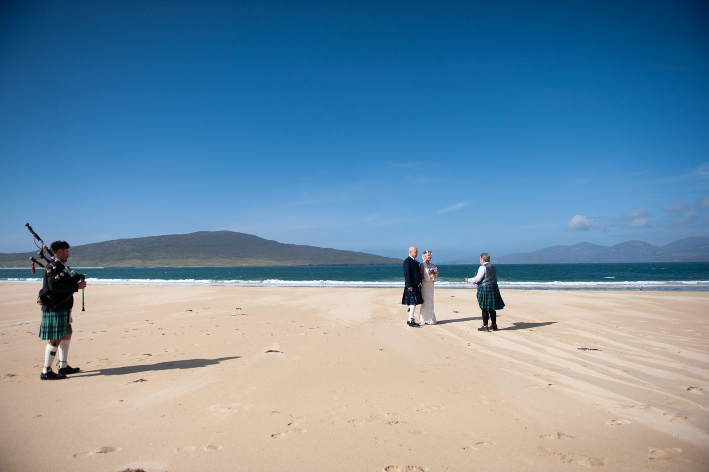 Luskentyre Beach Wedding ceremony with piper and celebrant