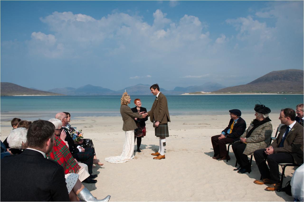 small wedding on the isle of harris 